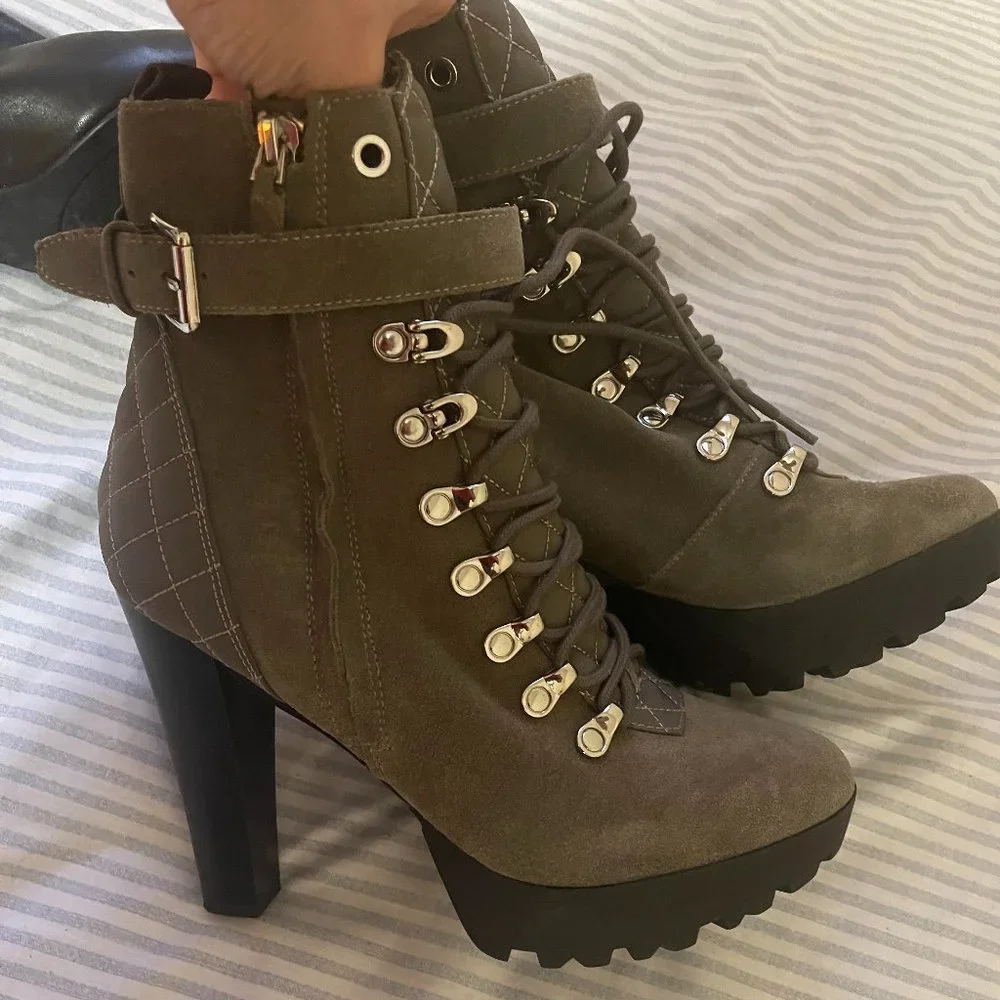 Guess Suede Ankle boots NEW WITHOUT BOX - Picture 1 of 2